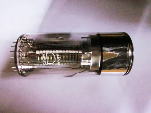 ФЭУ-13Б фотоумножитель фото 2 ФЭУ-13Б фотоумножитель фото 2